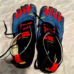 Vibram V-Trek Men’s Size 11.5